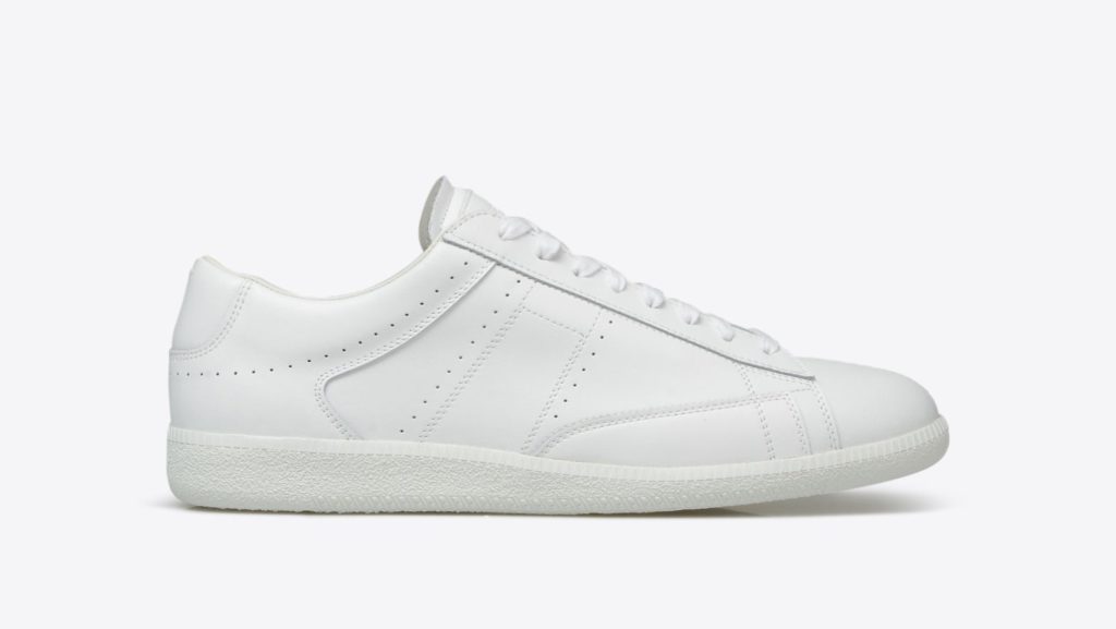 White Sneakers: Men's Spring Fashion